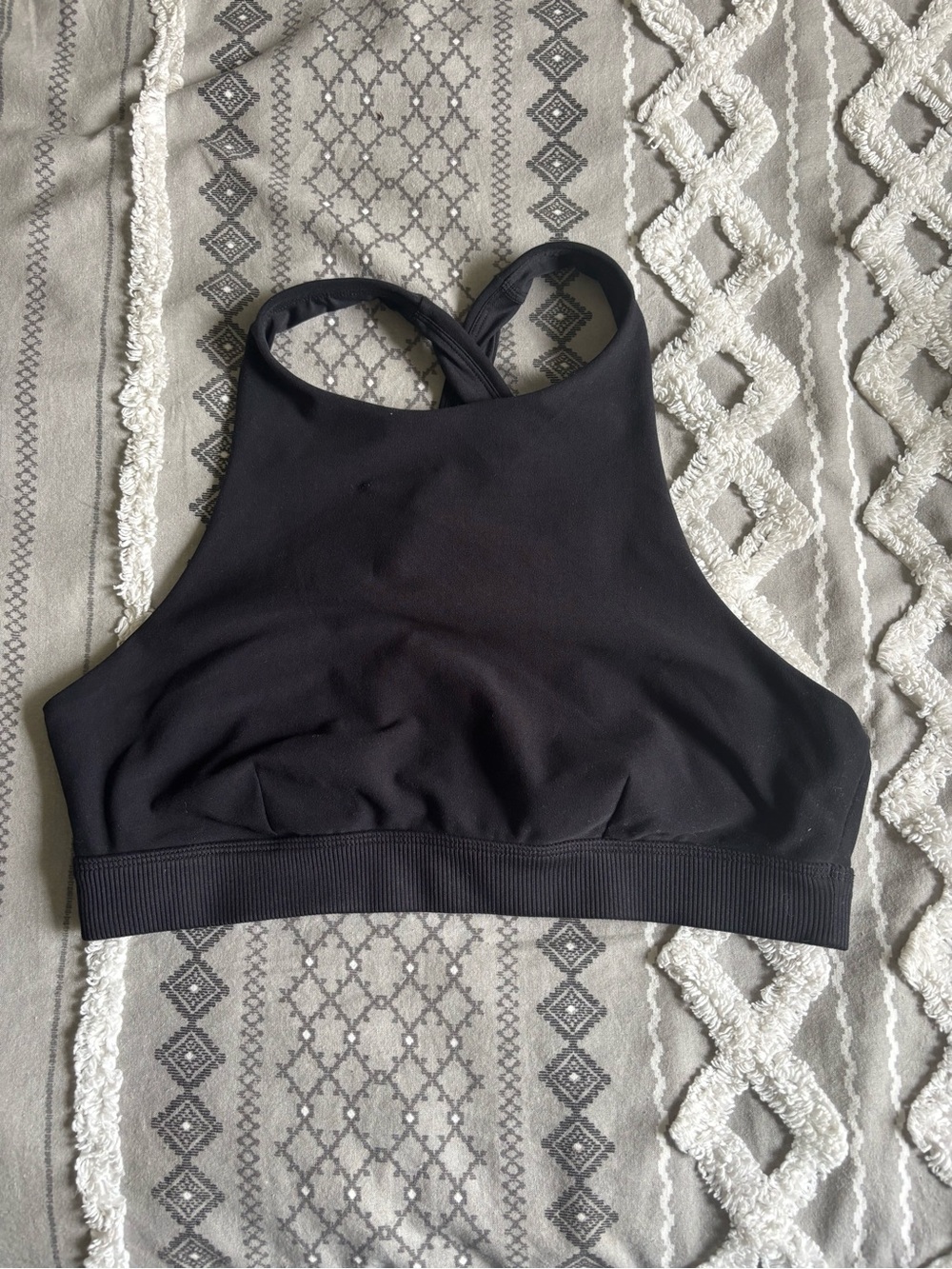 High-Neck Black ALO Yoga Sports Bra with Cross-Back